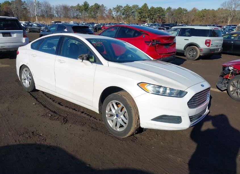 2014 Ford Fusion SE (VIN 1FA6P0H73E5353730) main photo
