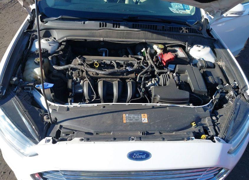 Photo 10 of 2014 Ford Fusion SE (VIN 1FA6P0H73E5353730)