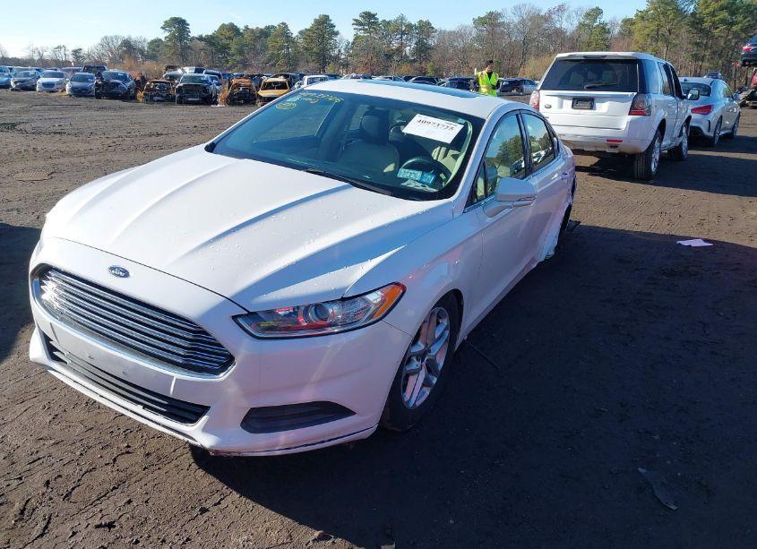 Photo 2 of 2014 Ford Fusion SE (VIN 1FA6P0H73E5353730)