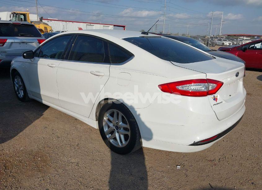 Photo 3 of 2014 Ford Fusion SE (VIN 1FA6P0H73E5358569)