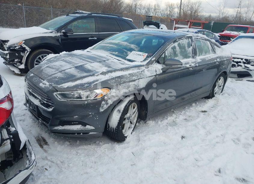 Photo 2 of 2014 Ford Fusion SE (VIN 1FA6P0H73E5360533)