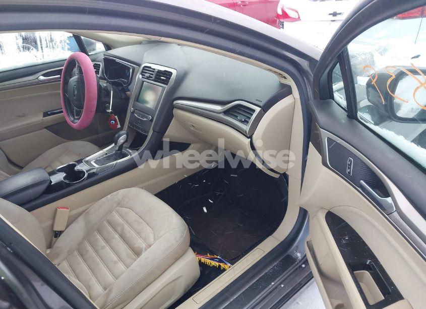 Photo 5 of 2014 Ford Fusion SE (VIN 1FA6P0H73E5360533)