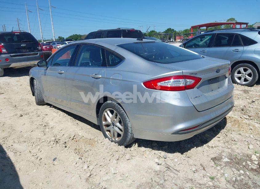 Photo 3 of 2014 Ford Fusion SE (VIN 1FA6P0H73E5364579)