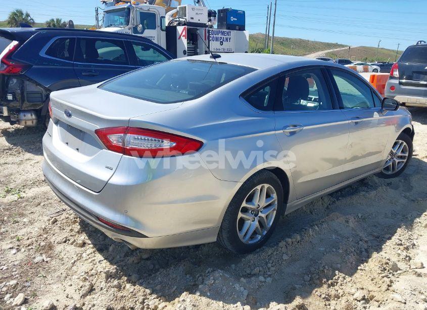 Photo 4 of 2014 Ford Fusion SE (VIN 1FA6P0H73E5364579)
