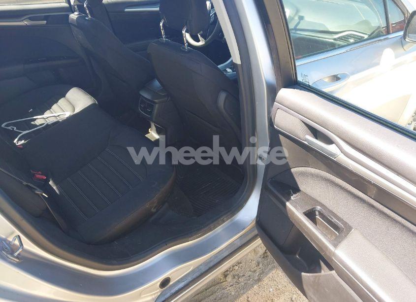 Photo 8 of 2014 Ford Fusion SE (VIN 1FA6P0H73E5364579)