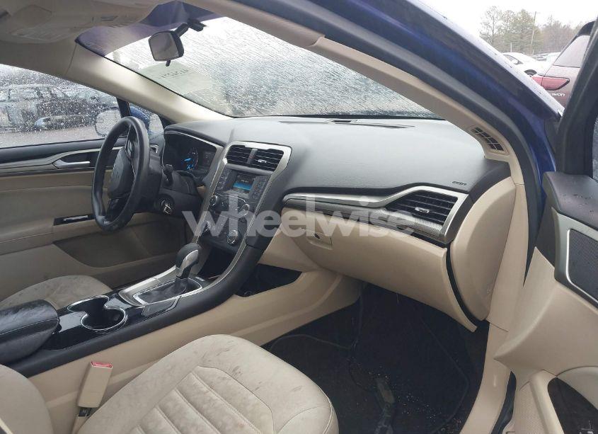 Photo 5 of 2014 Ford Fusion SE (VIN 1FA6P0H73E5381690)