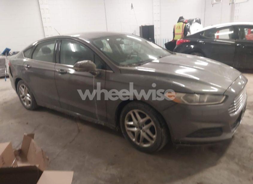 2014 Ford Fusion SE (VIN 1FA6P0H73E5389384) main photo