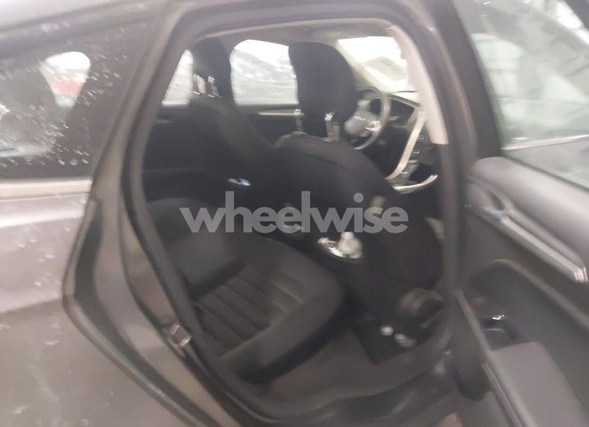 Photo 8 of 2014 Ford Fusion SE (VIN 1FA6P0H73E5389384)