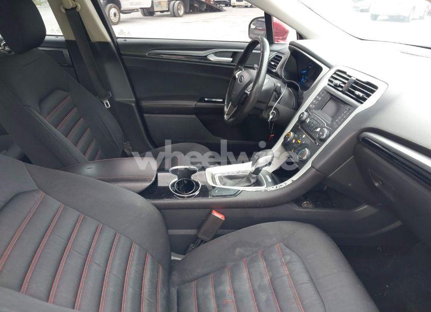 Photo 5 of 2014 Ford Fusion SE (VIN 1FA6P0H73E5397114)