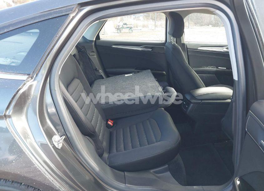 Photo 8 of 2015 Ford Fusion SE (VIN 1FA6P0H73F5117015)