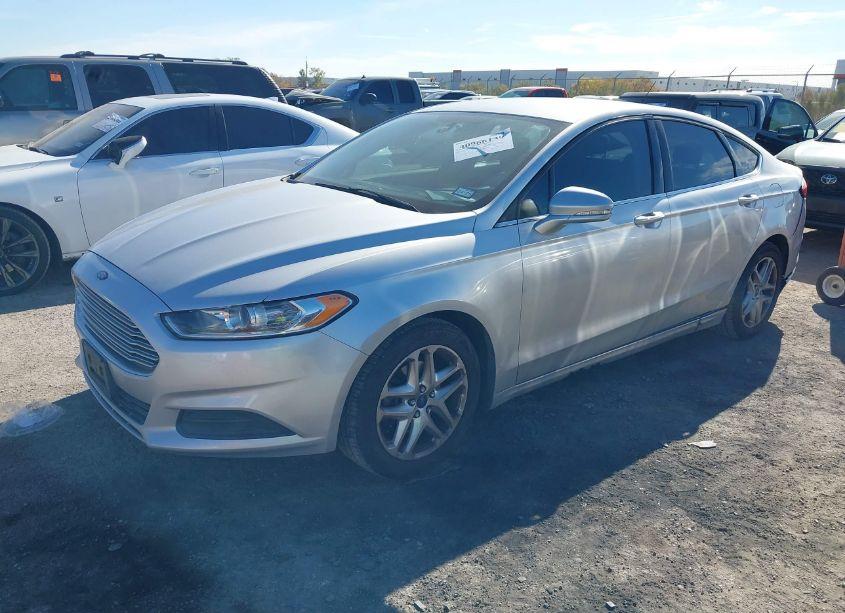 Photo 2 of 2015 Ford Fusion SE (VIN 1FA6P0H73F5120741)