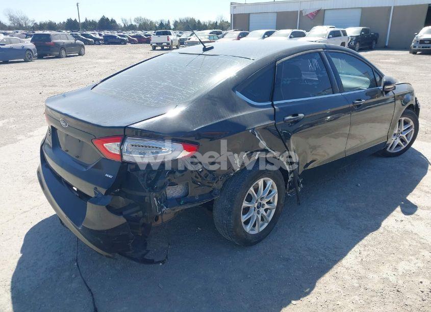 Photo 4 of 2016 Ford Fusion SE (VIN 1FA6P0H73G5127819)