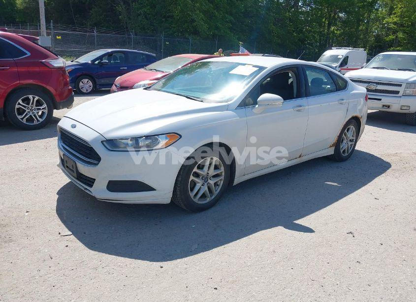 Photo 2 of 2014 Ford Fusion SE (VIN 1FA6P0H74E5354773)