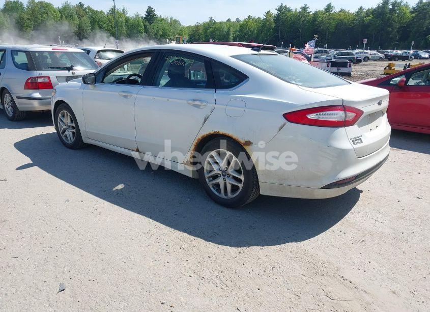Photo 3 of 2014 Ford Fusion SE (VIN 1FA6P0H74E5354773)