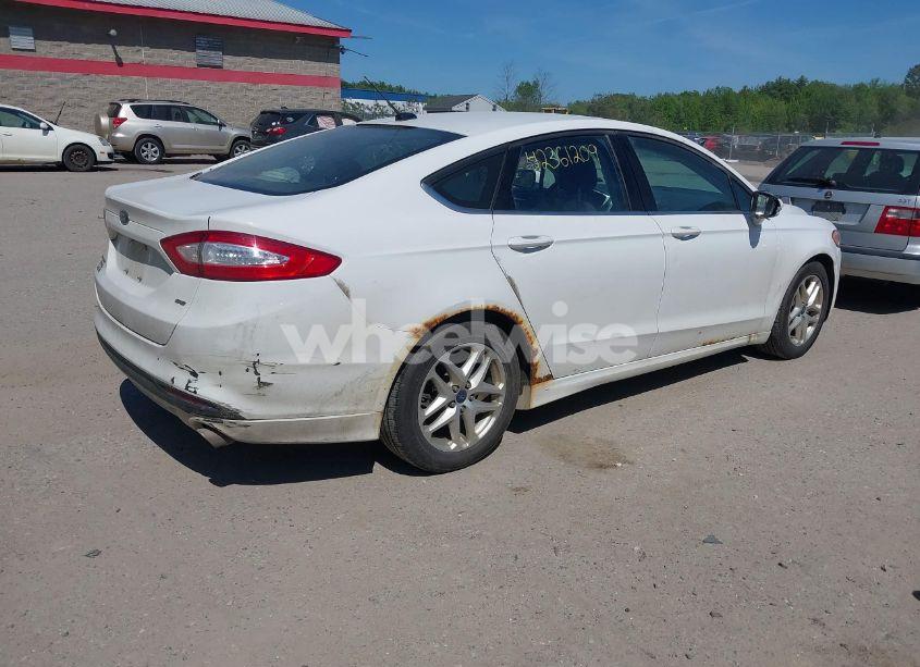 Photo 4 of 2014 Ford Fusion SE (VIN 1FA6P0H74E5354773)