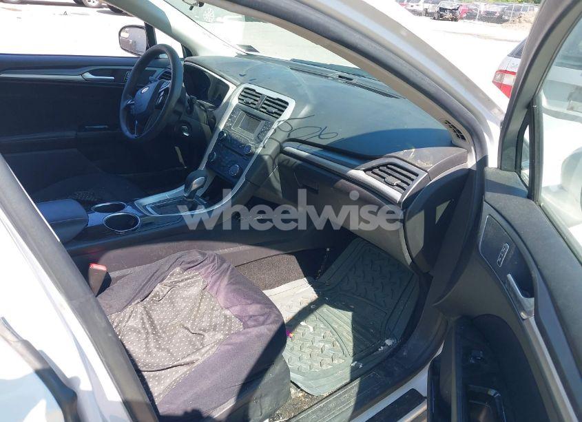 Photo 5 of 2014 Ford Fusion SE (VIN 1FA6P0H74E5354773)