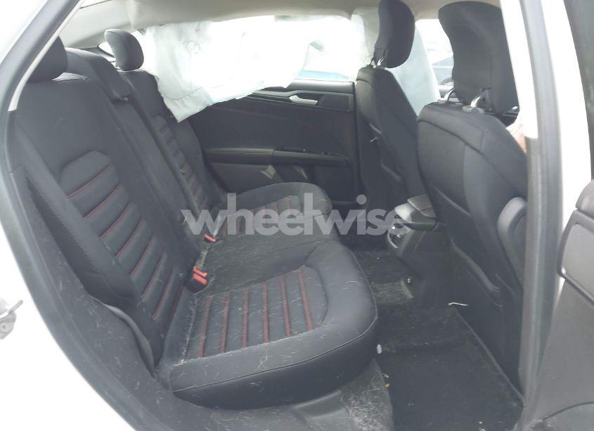 Photo 8 of 2014 Ford Fusion SE (VIN 1FA6P0H74E5363215)