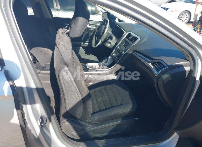 Photo 5 of 2014 Ford Fusion SE (VIN 1FA6P0H74E5366955)