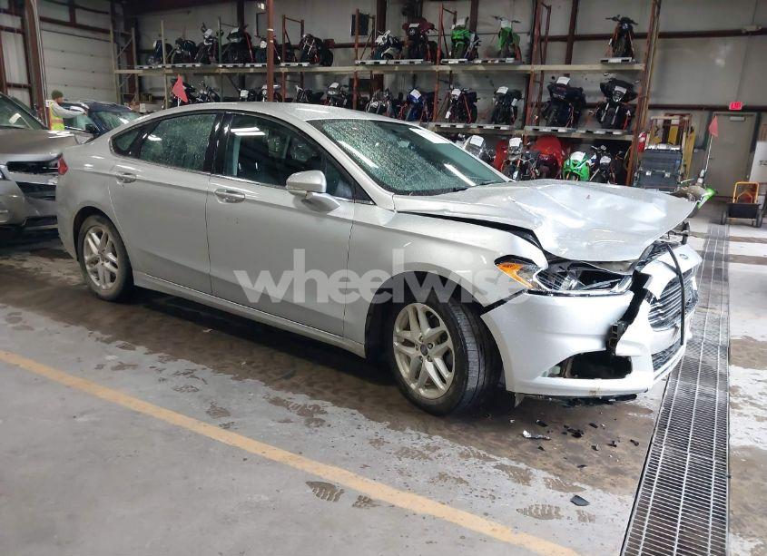 2014 Ford Fusion SE (VIN 1FA6P0H74E5370858) main photo