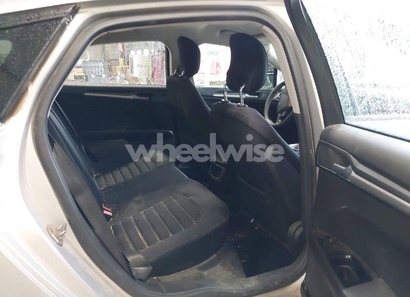 Photo 8 of 2014 Ford Fusion SE (VIN 1FA6P0H74E5370858)