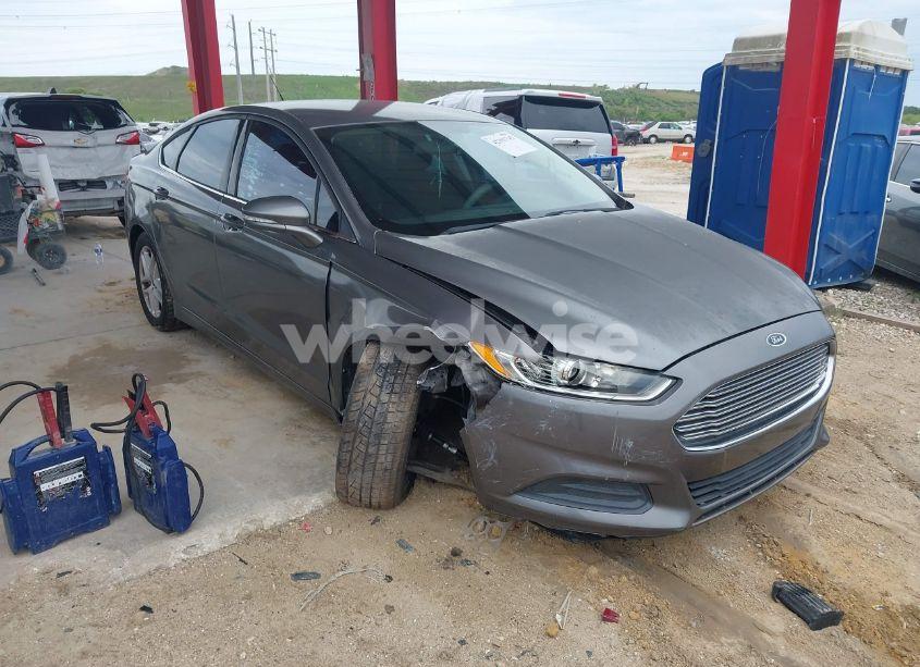 2014 Ford Fusion SE (VIN 1FA6P0H74E5372318) main photo