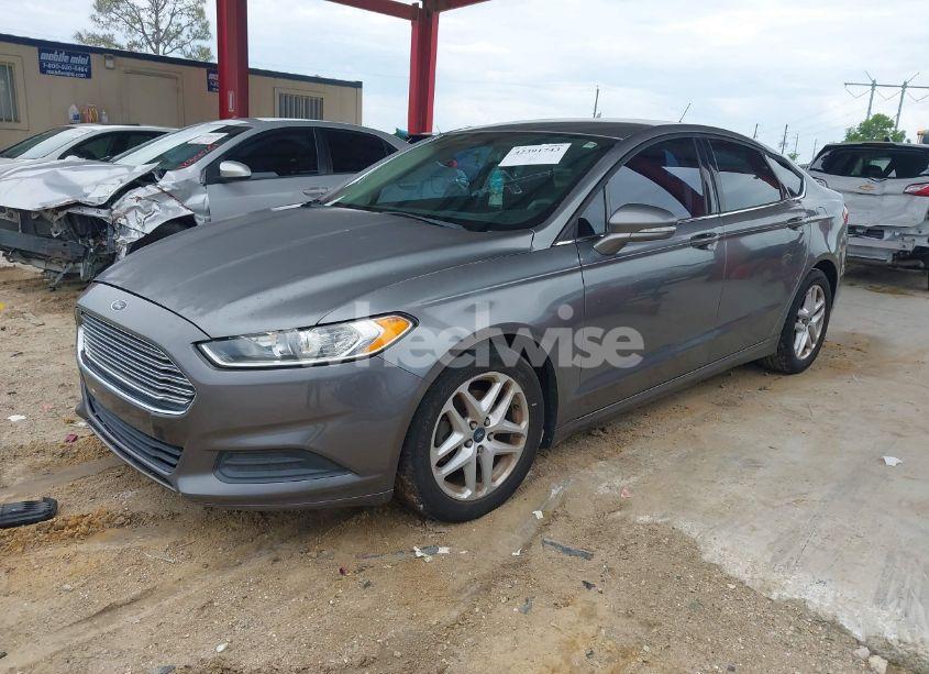 Photo 2 of 2014 Ford Fusion SE (VIN 1FA6P0H74E5372318)