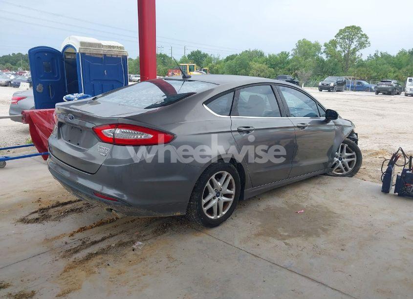 Photo 4 of 2014 Ford Fusion SE (VIN 1FA6P0H74E5372318)