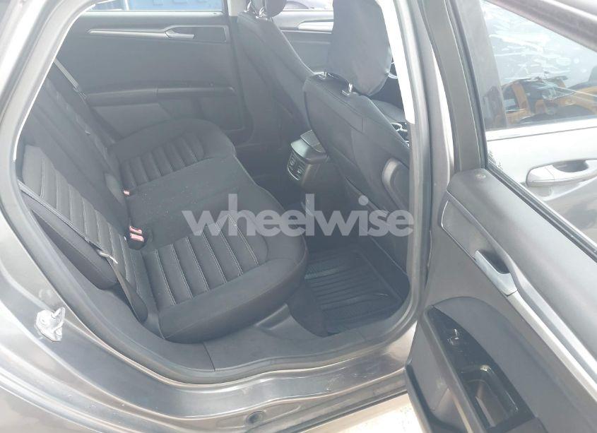 Photo 8 of 2014 Ford Fusion SE (VIN 1FA6P0H74E5372318)