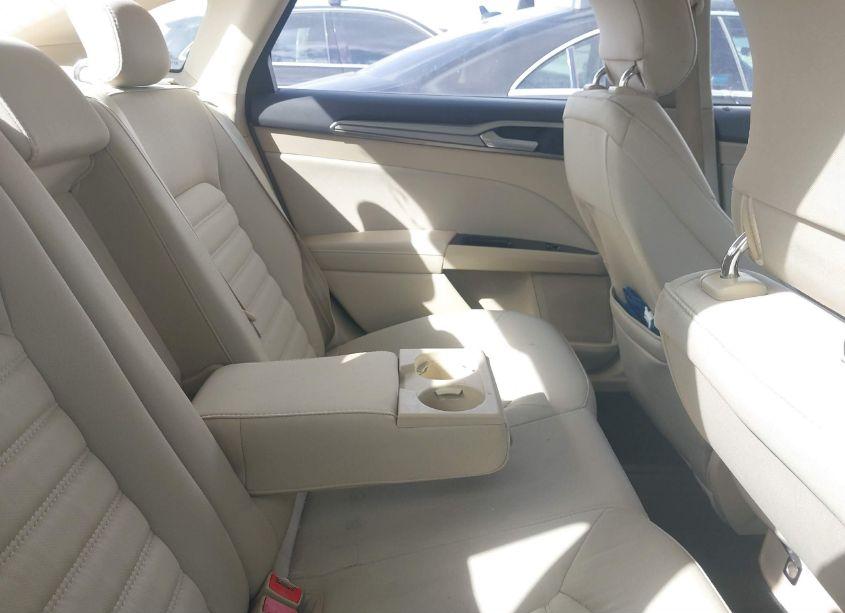 Photo 8 of 2014 Ford Fusion SE (VIN 1FA6P0H74E5373470)