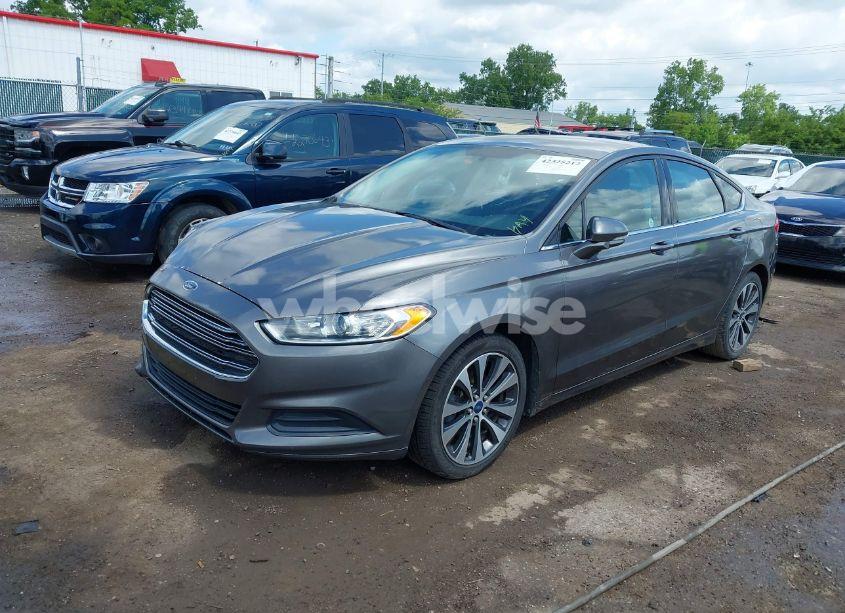 Photo 2 of 2014 Ford Fusion SE (VIN 1FA6P0H74E5376840)