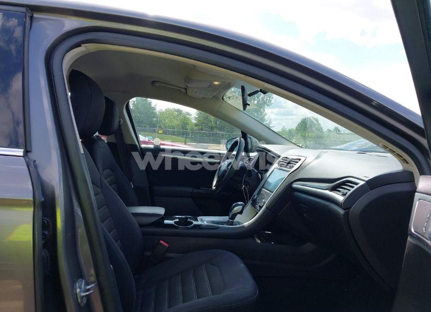 Photo 5 of 2014 Ford Fusion SE (VIN 1FA6P0H74E5376840)