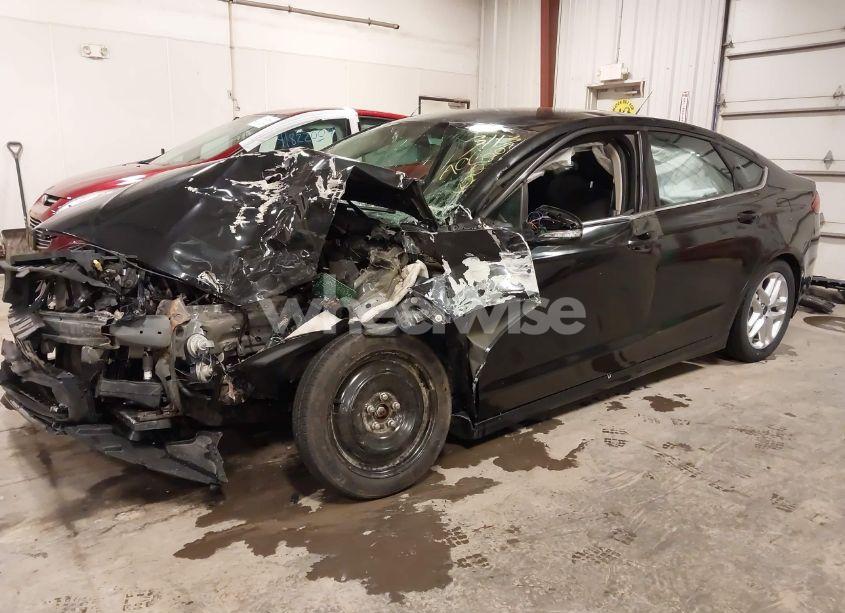 Photo 2 of 2015 Ford Fusion SE (VIN 1FA6P0H74F5100207)