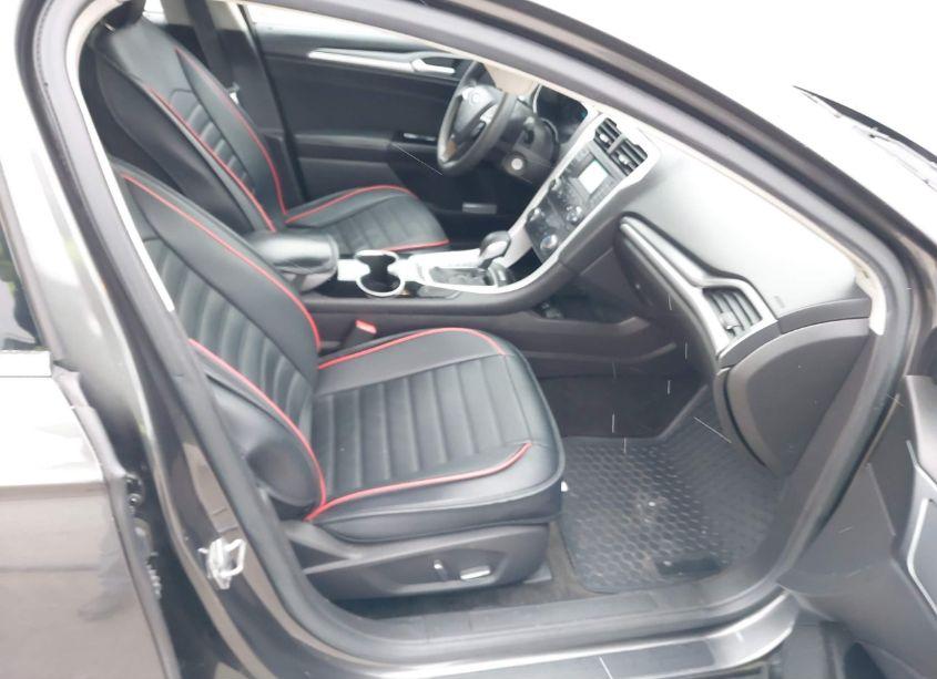 Photo 5 of 2015 Ford Fusion SE (VIN 1FA6P0H74F5111627)