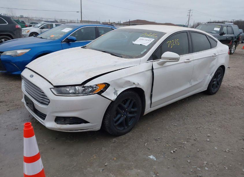 Photo 2 of 2015 Ford Fusion SE (VIN 1FA6P0H74F5126659)