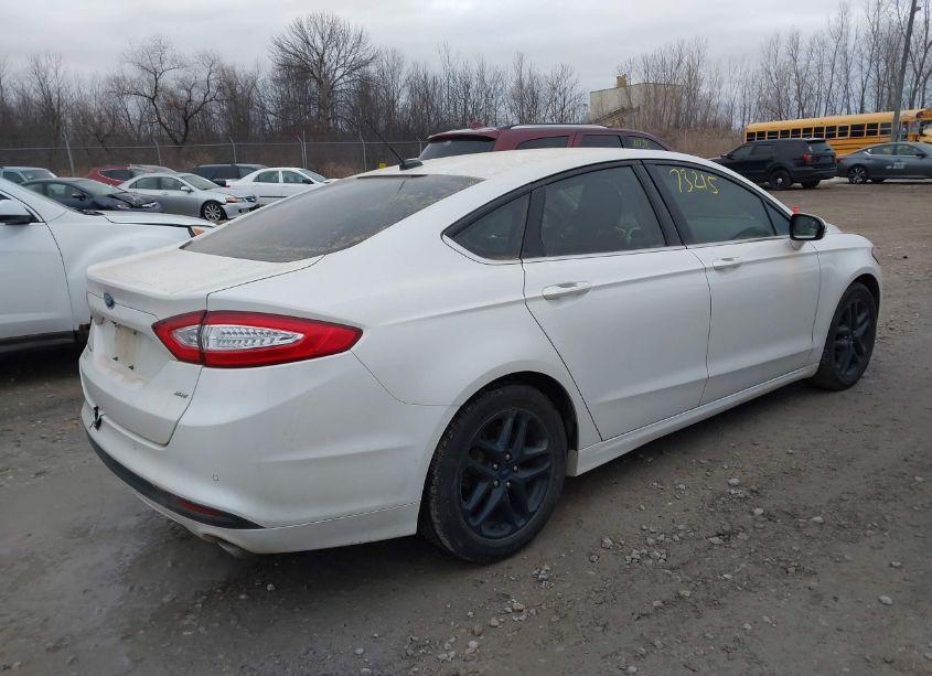 Photo 4 of 2015 Ford Fusion SE (VIN 1FA6P0H74F5126659)