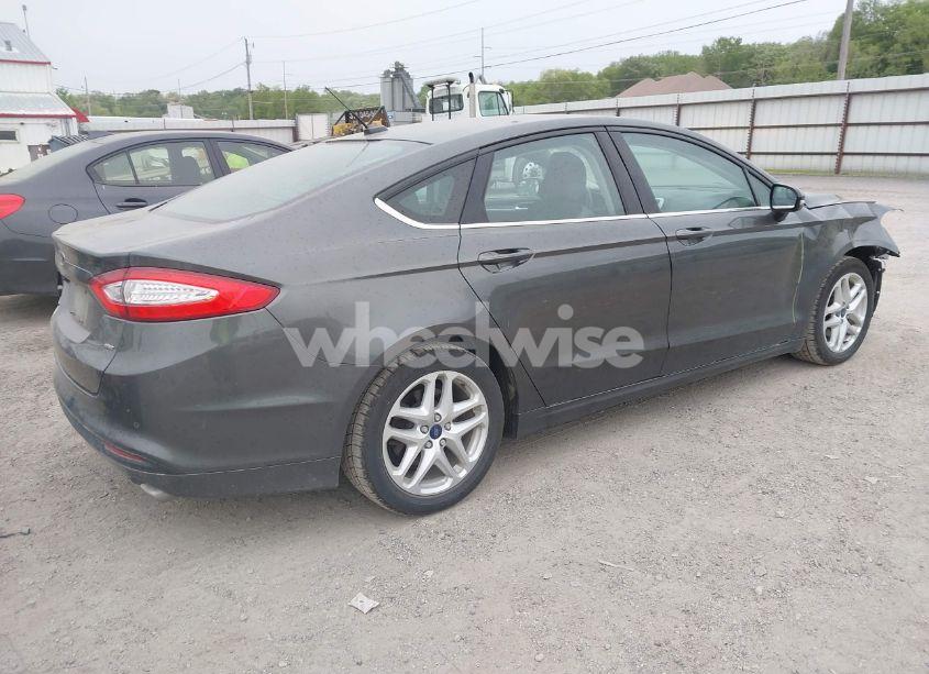 Photo 4 of 2015 Ford Fusion SE (VIN 1FA6P0H74F5127195)