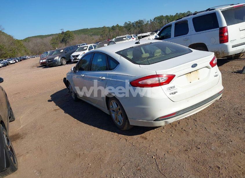 Photo 3 of 2016 Ford Fusion SE (VIN 1FA6P0H74G5109572)