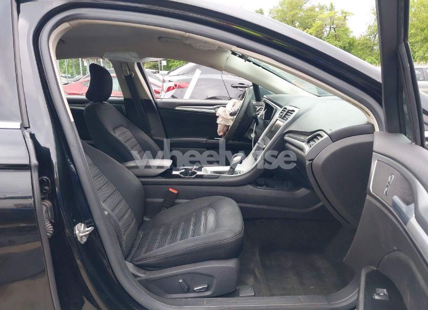 Photo 5 of 2016 Ford Fusion SE (VIN 1FA6P0H74G5121513)