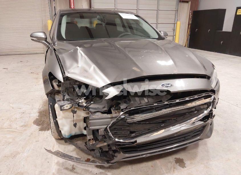 Photo 6 of 2014 Ford Fusion SE (VIN 1FA6P0H75E5375406)