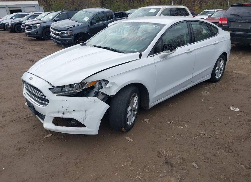Photo 2 of 2014 Ford Fusion SE (VIN 1FA6P0H75E5382145)