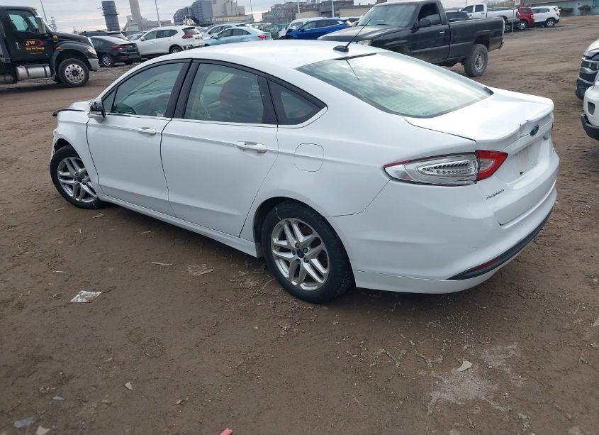 Photo 3 of 2014 Ford Fusion SE (VIN 1FA6P0H75E5382145)
