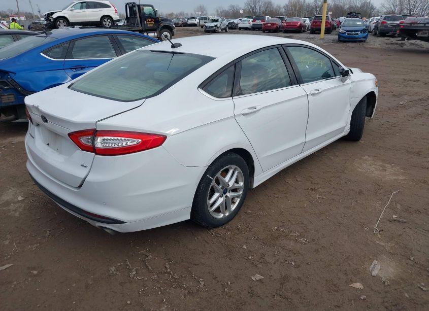 Photo 4 of 2014 Ford Fusion SE (VIN 1FA6P0H75E5382145)