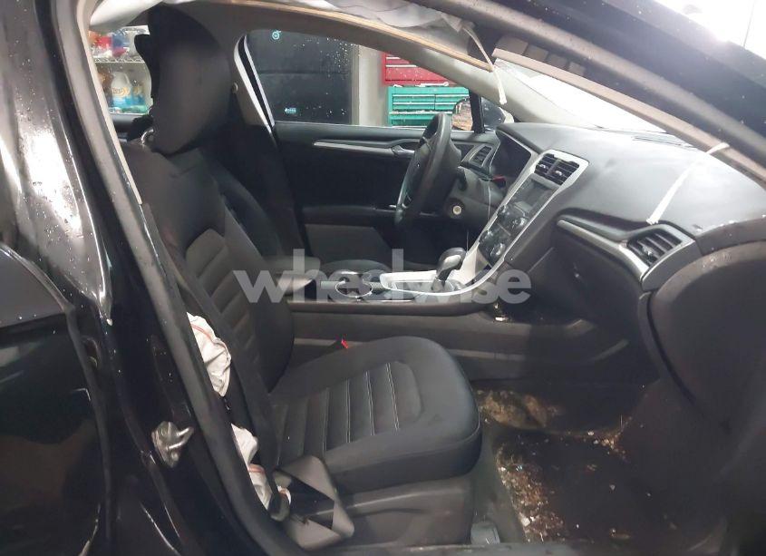 Photo 5 of 2014 Ford Fusion SE (VIN 1FA6P0H75E5406458)