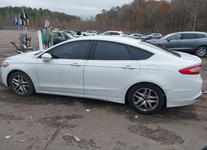 Photo 14 of 2015 Ford Fusion SE (VIN 1FA6P0H75F5117470)