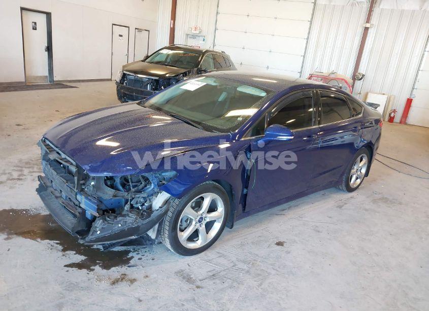 Photo 2 of 2015 Ford Fusion SE (VIN 1FA6P0H75F5117713)