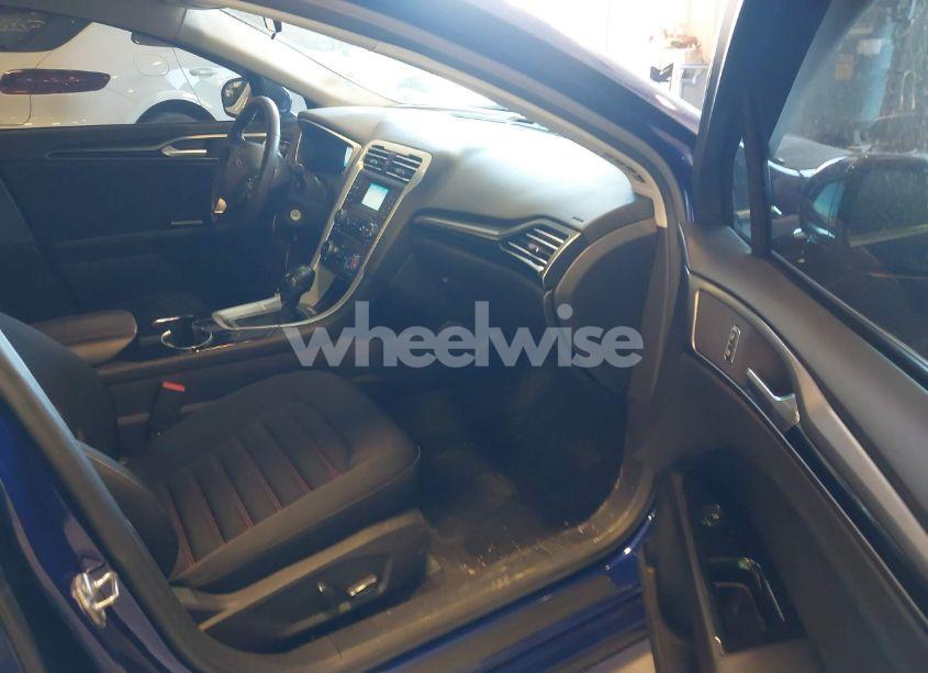 Photo 5 of 2015 Ford Fusion SE (VIN 1FA6P0H75F5117713)