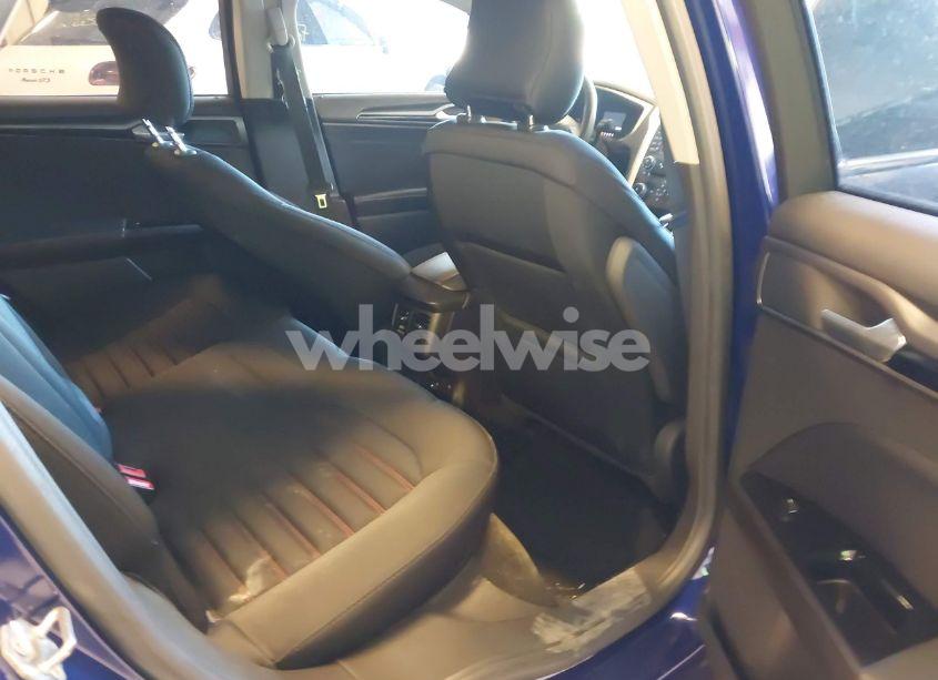 Photo 8 of 2015 Ford Fusion SE (VIN 1FA6P0H75F5117713)