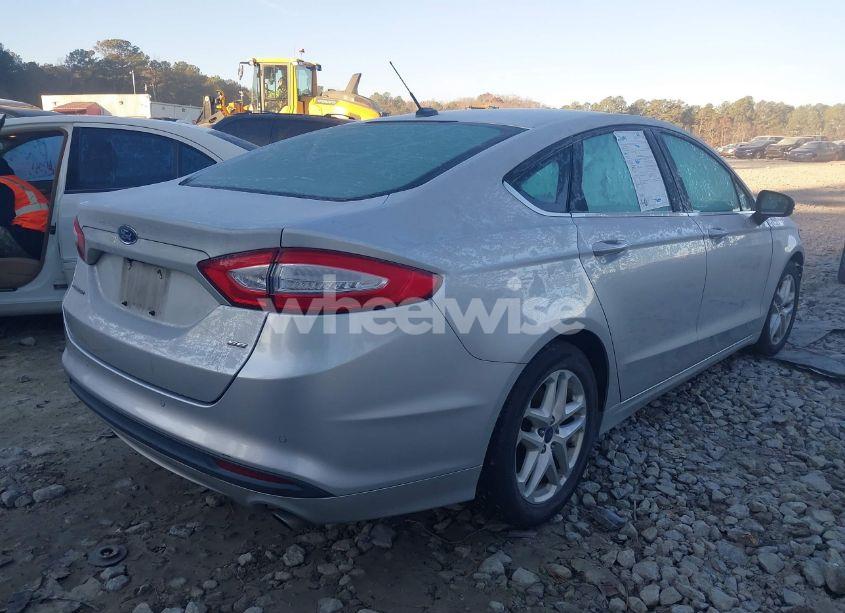 Photo 4 of 2015 Ford Fusion SE (VIN 1FA6P0H75F5118974)