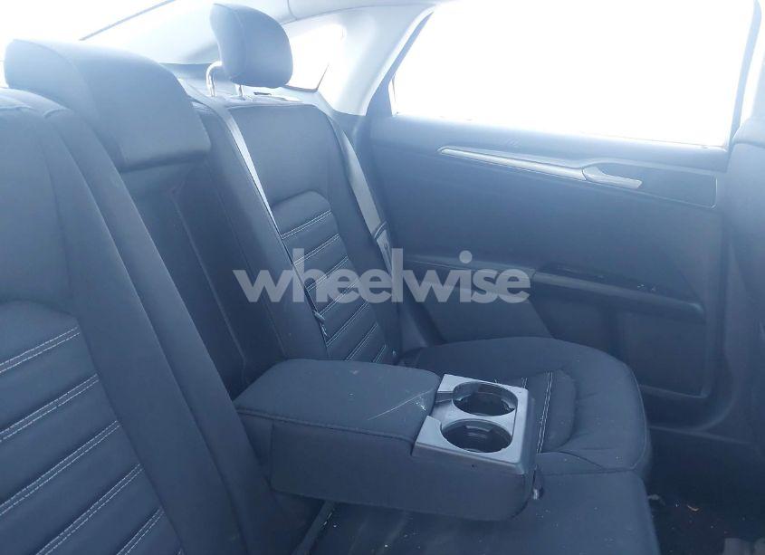 Photo 8 of 2015 Ford Fusion SE (VIN 1FA6P0H75F5118974)