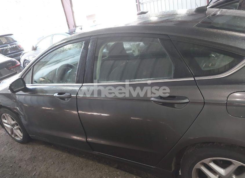 Photo 14 of 2015 Ford Fusion SE (VIN 1FA6P0H75F5119185)